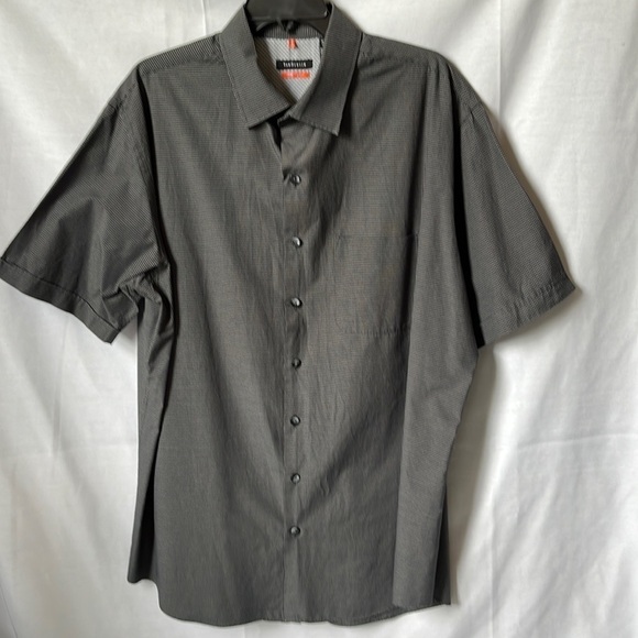 Van Heusen Traveler Shirt - Picture 1 of 11